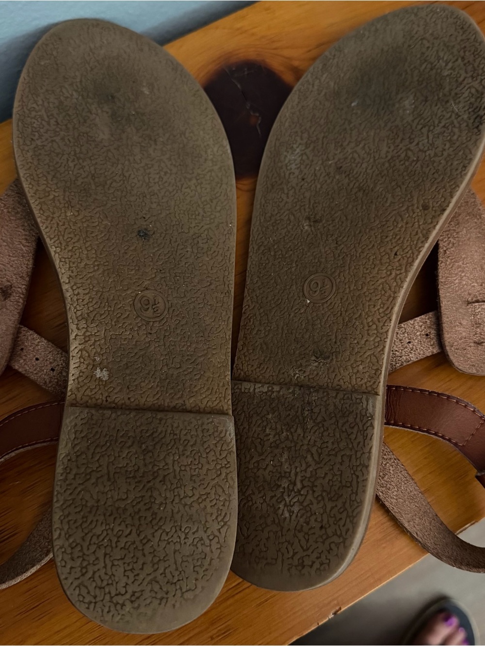 Mossimo Supply Co. Brown Leather T-Strap Sandals - Picture 5 of 6